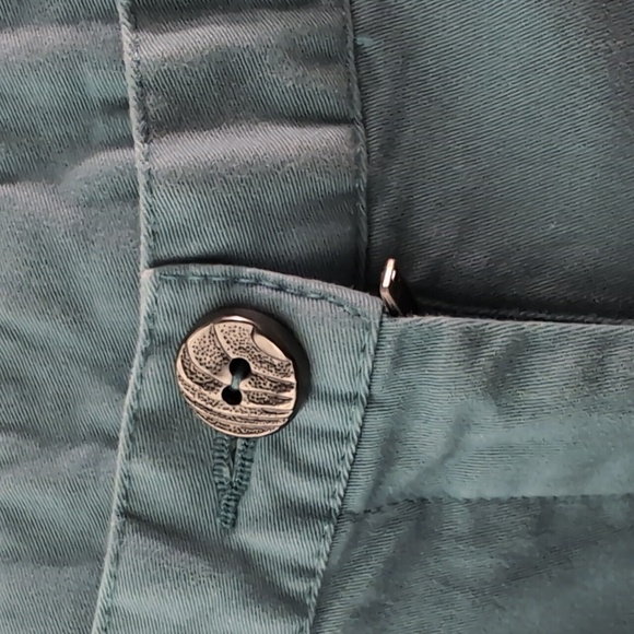 Hearts of Palm Petite Blue Capris - Picture 5 of 7